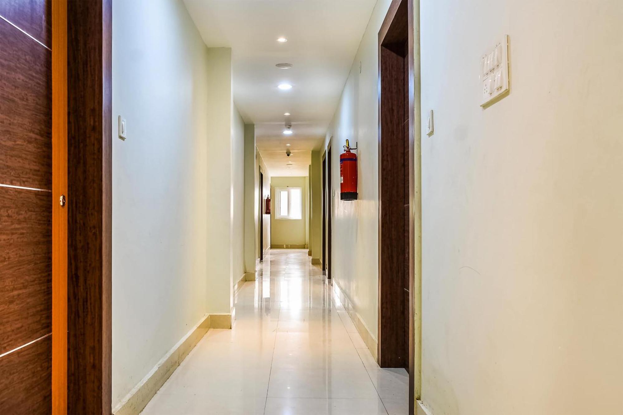 Hotel Capital O Jai Adisson Cuttack Exterior foto